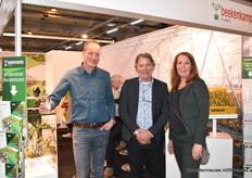 Beekenkamp Plants stond met hun groenteplanten op de beurs, hier zien we Erik Heijs, Paul van Velzen en Nathalie Zwinkels.